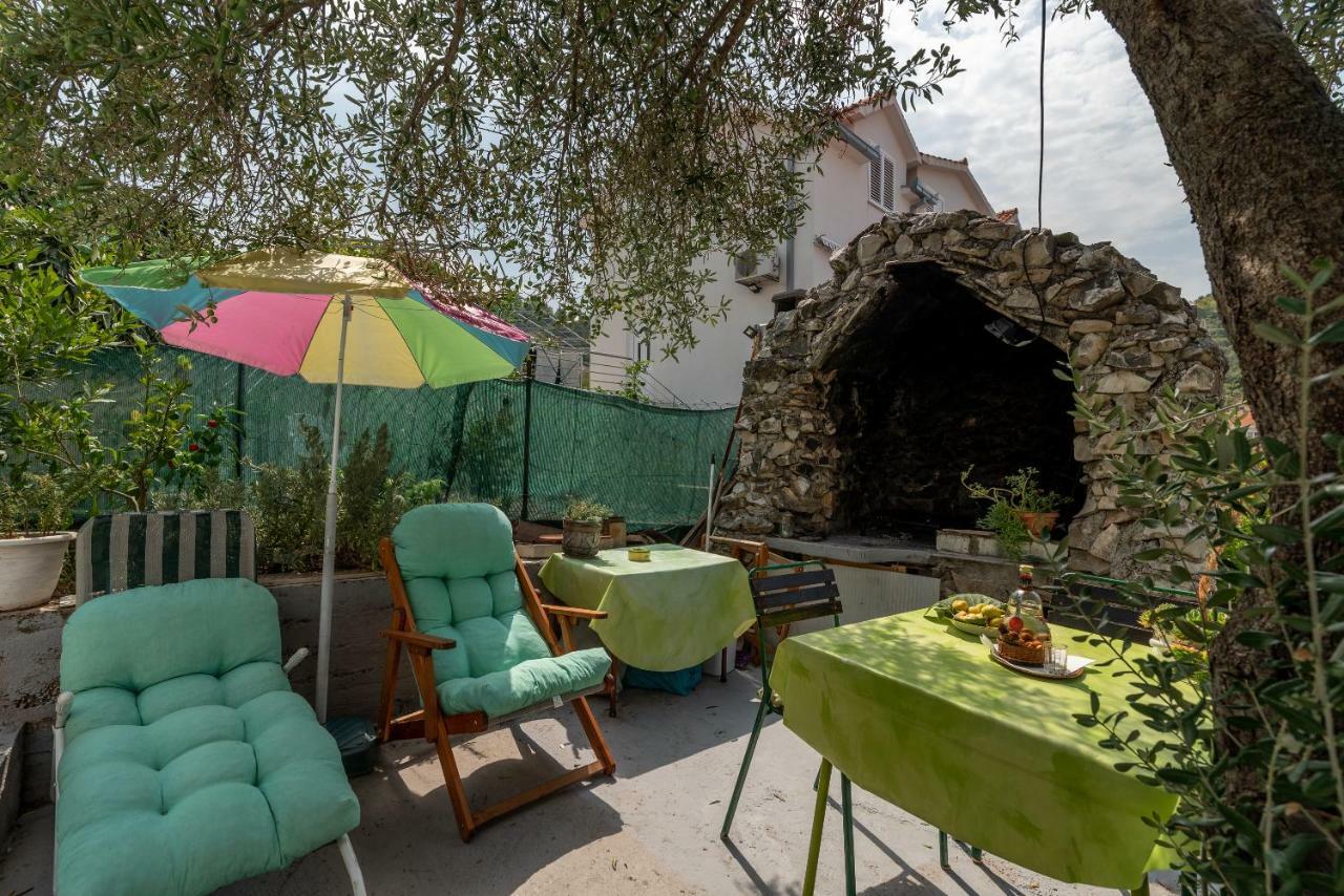 Apartmani Kate Trogir Exterior photo
